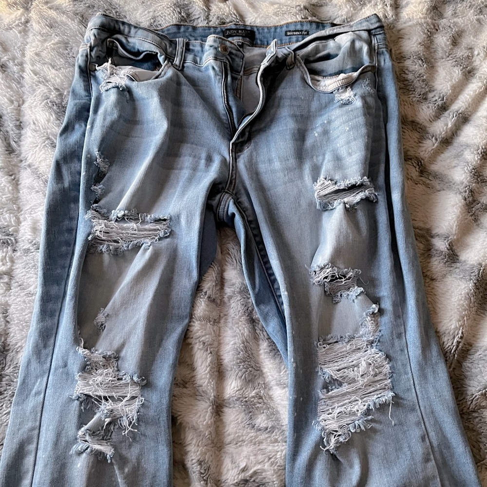 Judy Blue Boyfriend Fit Distressed Jeans